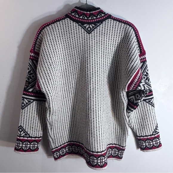 DALE OF NORWAY Sz S Scandinavian Style Wool Sweater Long Sleeve Colourful Cozy - Picture 8 of 8